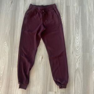 Lululemon maroon jogger